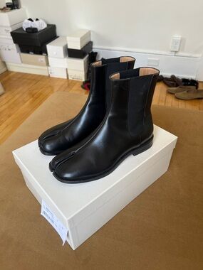 Maison Margiela Tabi Chelsea Boots